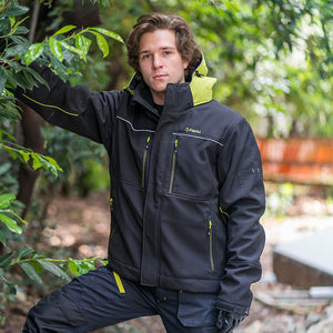 Kapriol Dynamic jacket Made from materials that keep you warm whilst not hindering movement. 