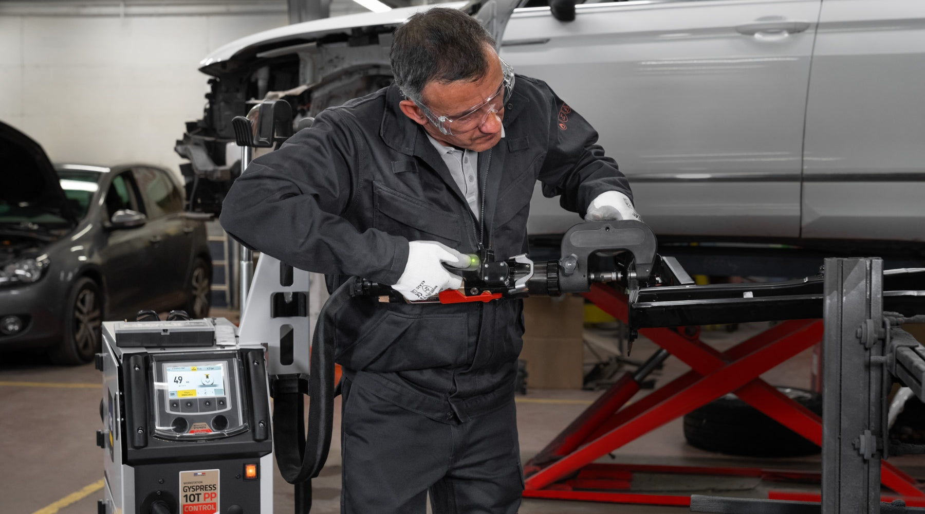 Auto Body Repair Equipment UK