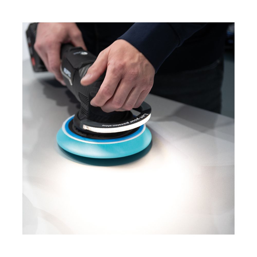 Scangrip Unique CRI+ work light for car polishing